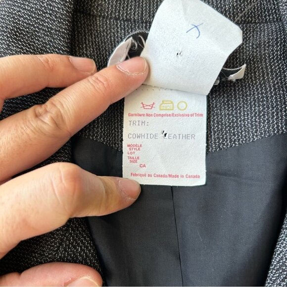 Vintage Jackie K. Wool Blend Leather Trim Blazer Made in Canada - Picture 8 of 15